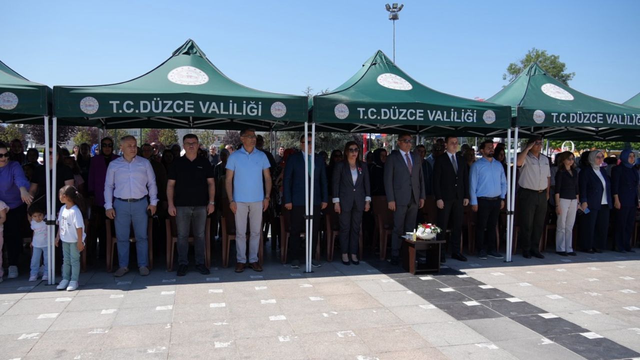 GELENEKTEN GELECEĞE KISSAMU ÇOCUK VE AİLE ŞENLİĞİ DÜZCE'DE COŞKUYLA GERÇEKLEŞTİ