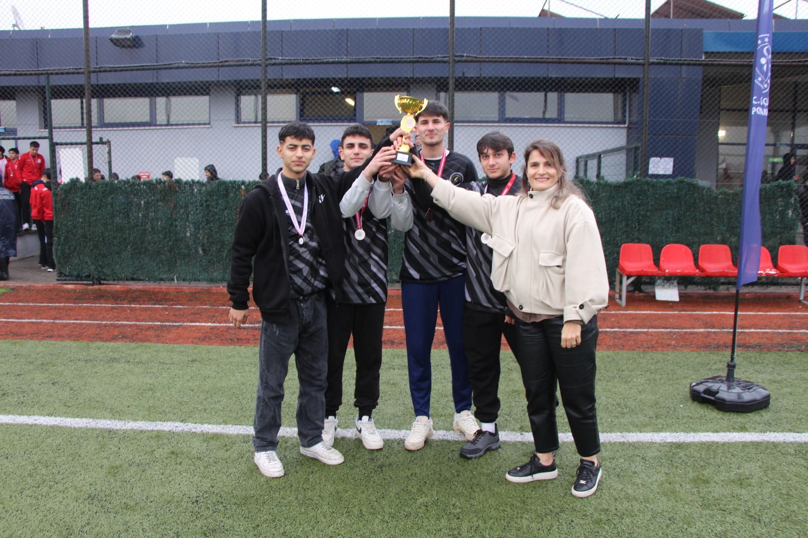 GENÇ ERKEKLER FUTBOLDA ŞAMPİYON BELLİ OLDU