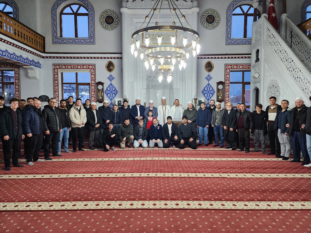 GENÇLER, RAMAZAN ÖNCESİNDE SABAH NAMAZINDA BULUŞTU