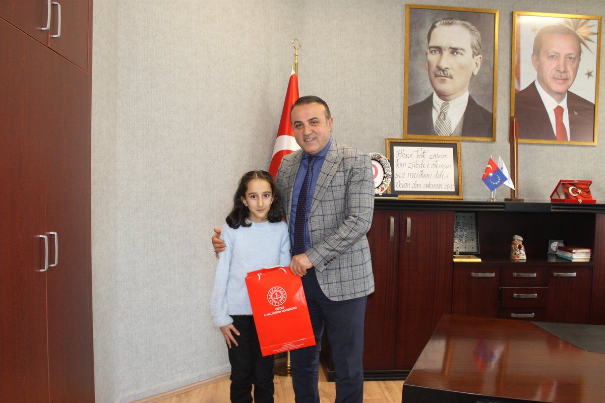 İL BİRİNCİSİ KÜÇÜKAKINCI, İL MÜDÜRÜ AYDIN'I MAKAMINDA ZİYARET ETTİ