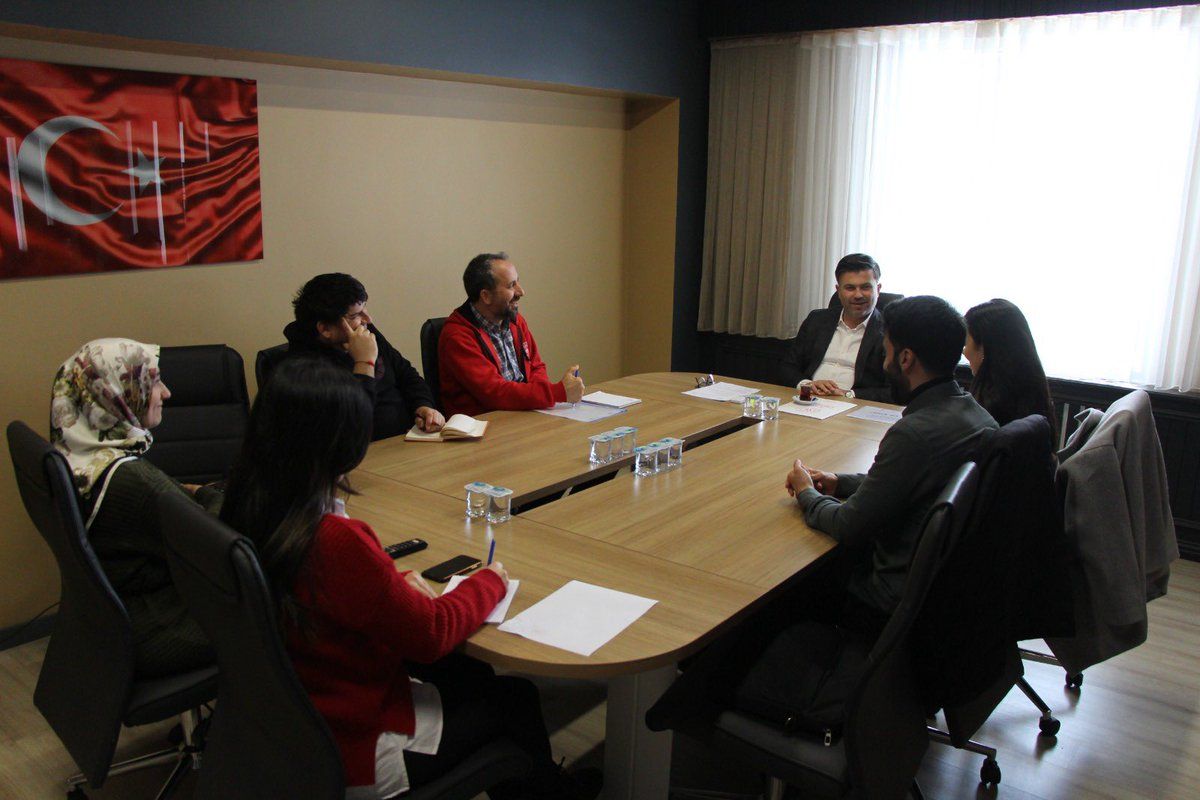 İL MÜDÜRÜ YAZICI, DÜZCE ÜNİVERSİTESİ KÜLTÜR VE SANAT DANS TOPLULUĞU İLE BULUŞTU