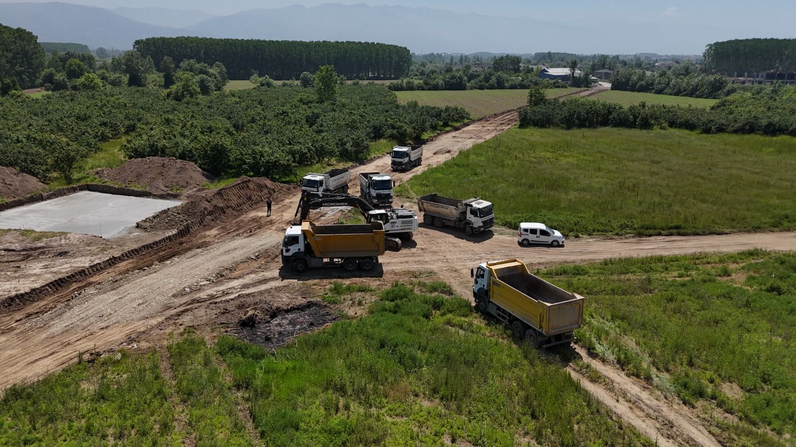 İLK 3 AY DA 3,71 KM YENİ YOL AÇILDI