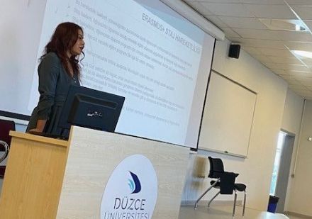 İŞLETME FAKÜLTESİ ÖĞRENCİLERİNE ERASMUS TANITIM SEMİNERİ DÜZENLENDİ