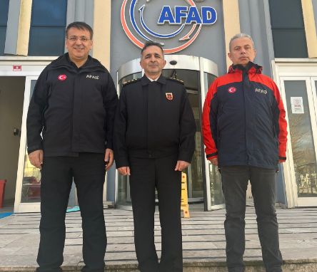 JANDARMA KOMUTANI ALBAY TETİK'TEN AFAD MÜDÜRÜ ALİ KARTAL'A ZİYARET