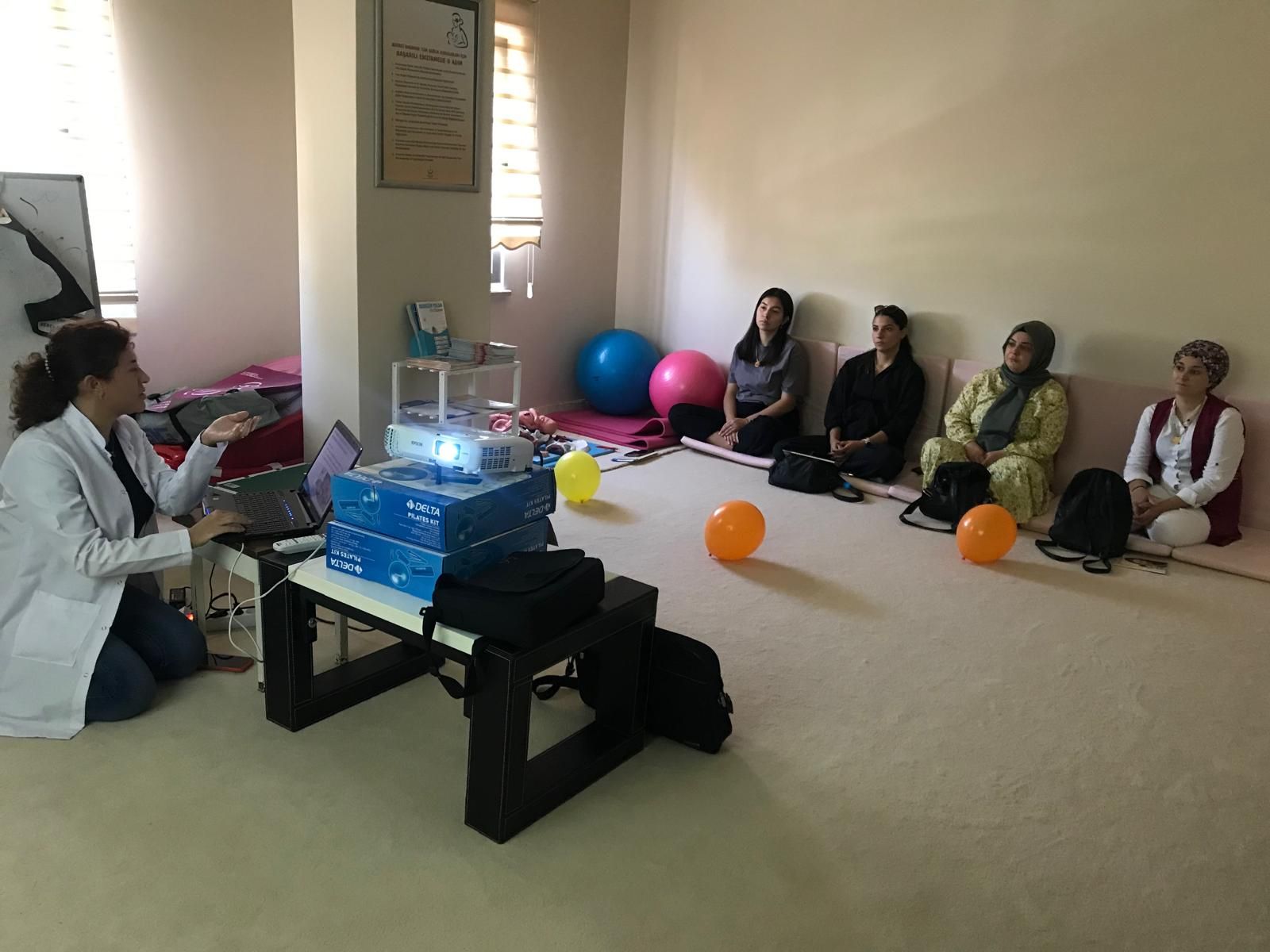 KAYNAŞLI'DA FARKINDALIK STANDI AÇILDI