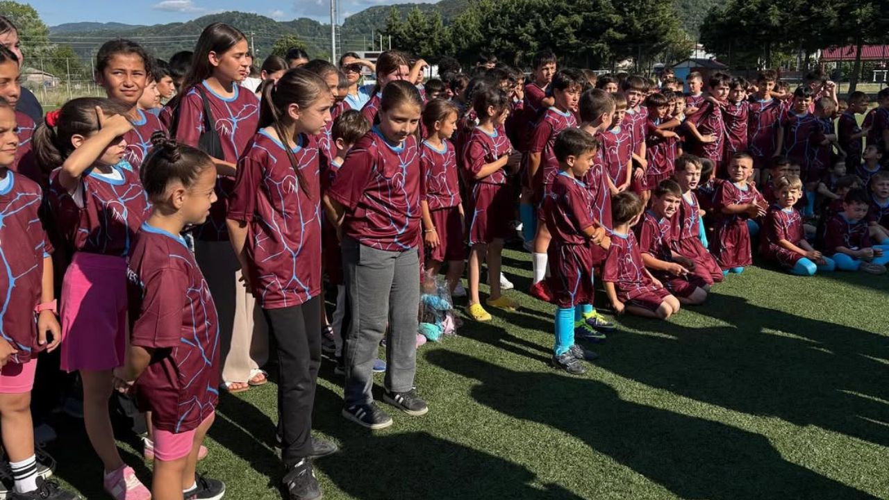 Kaynaşlı'da Yaz Spor Okulu Açılışı Yapıldı