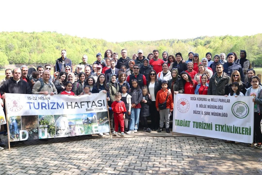 KORUGÖL'DE TURİZM HAFTASINA ÖZEL DOĞA YÜRÜYÜŞÜ DÜZENLENDİ