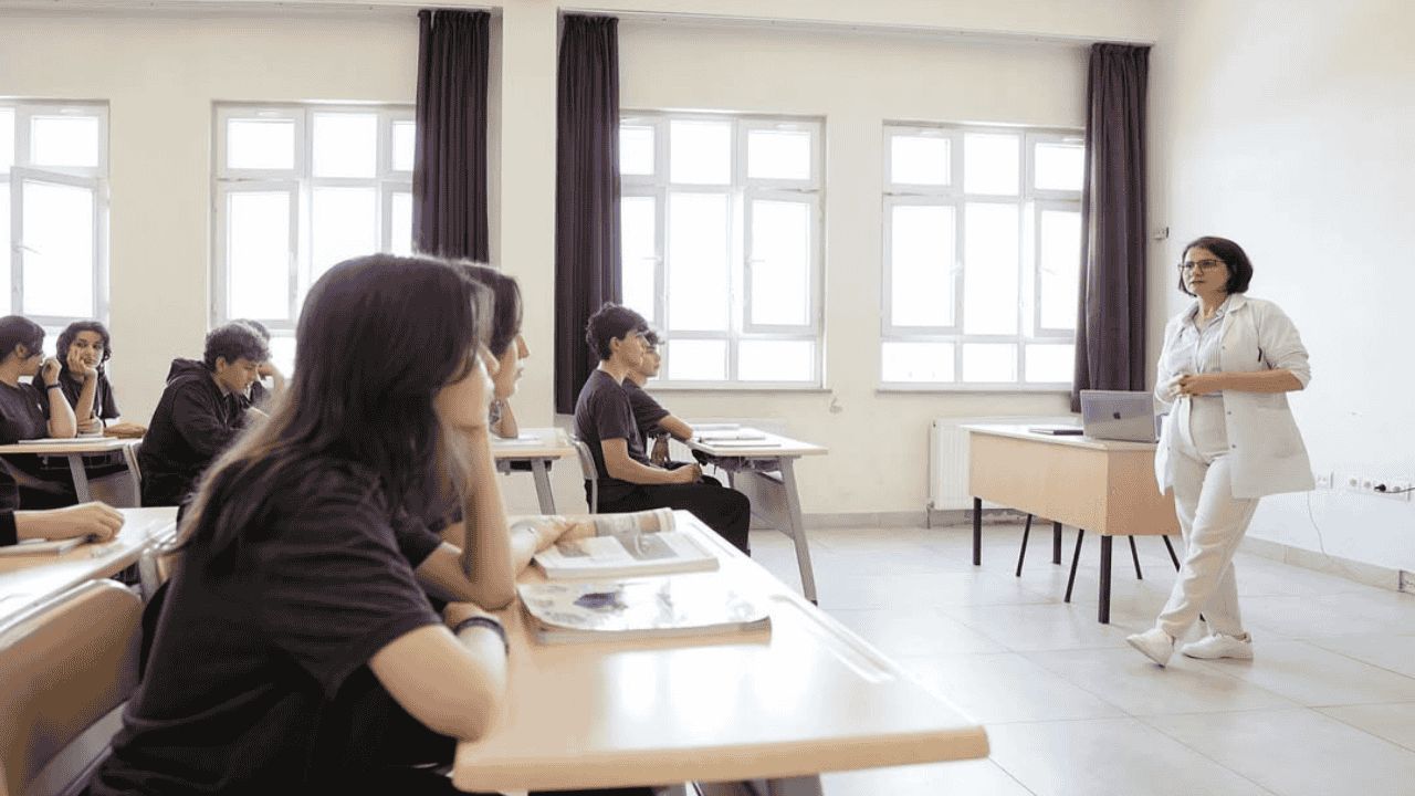 LİSE SON SINIF ÖĞRENCİLERİNE YENİ DESTEK DERSİ ''HEDEF TEMELLİ DESTEK EĞİTİMİ''