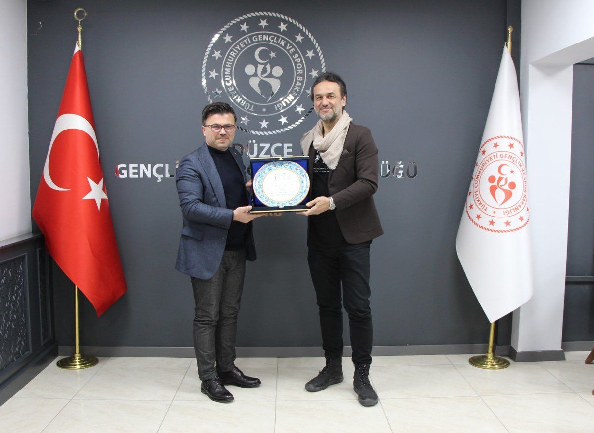 MİLLİ BİLARDOCU SAVAŞ BULUT'TAN İL MÜDÜRÜ YAZICI'YA ZİYARET
