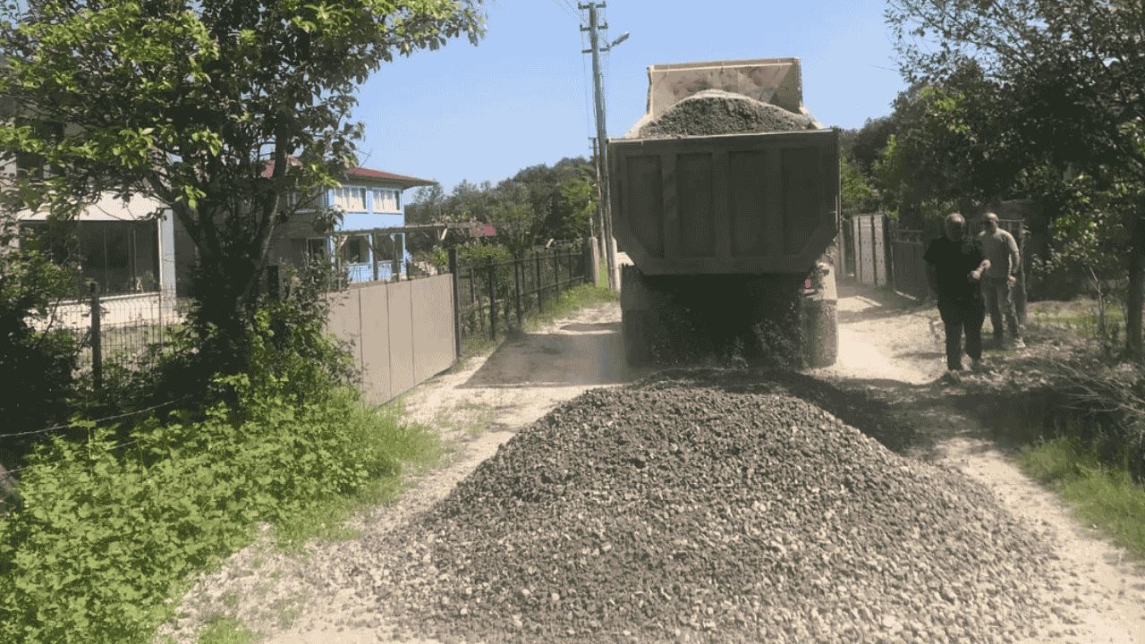 MUNCURLU KÖYÜ'NDE YOL KONFORU ARTIRILDI