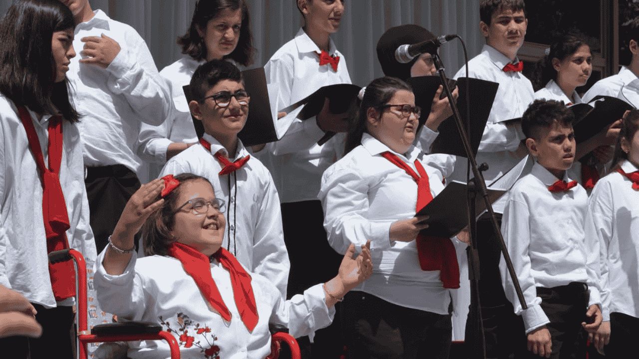ÖZEL EĞİTİM ÖĞRENCİLERİNDEN UNUTULMAZ PERFORMANS