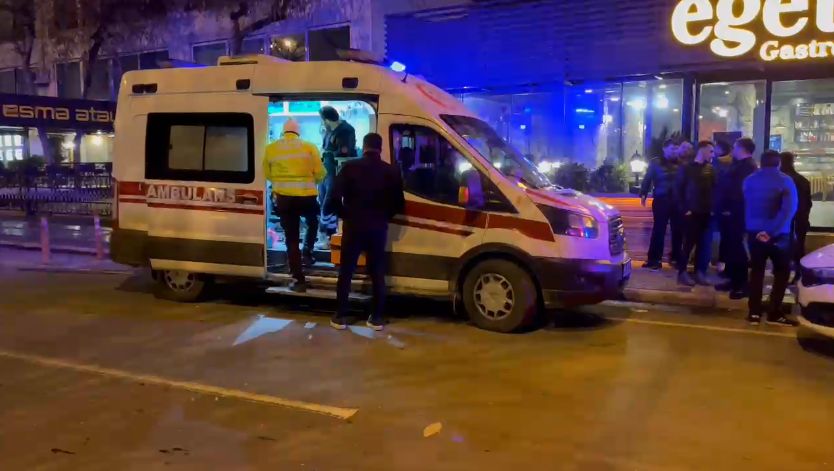 PARK HALİNDEKİ MOTOSİKLETE ÇARPAN SÜRÜCÜ OLAY YERİNDEN KAÇTI 1 KİŞİ YARALANDI