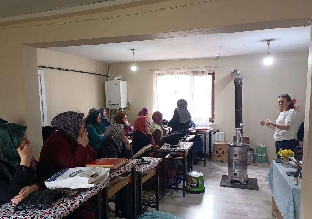 RAMAZAN'DA MUKABELE KURSİYERLERİNE SAĞLIK EĞİTİMİ VERİLDİ