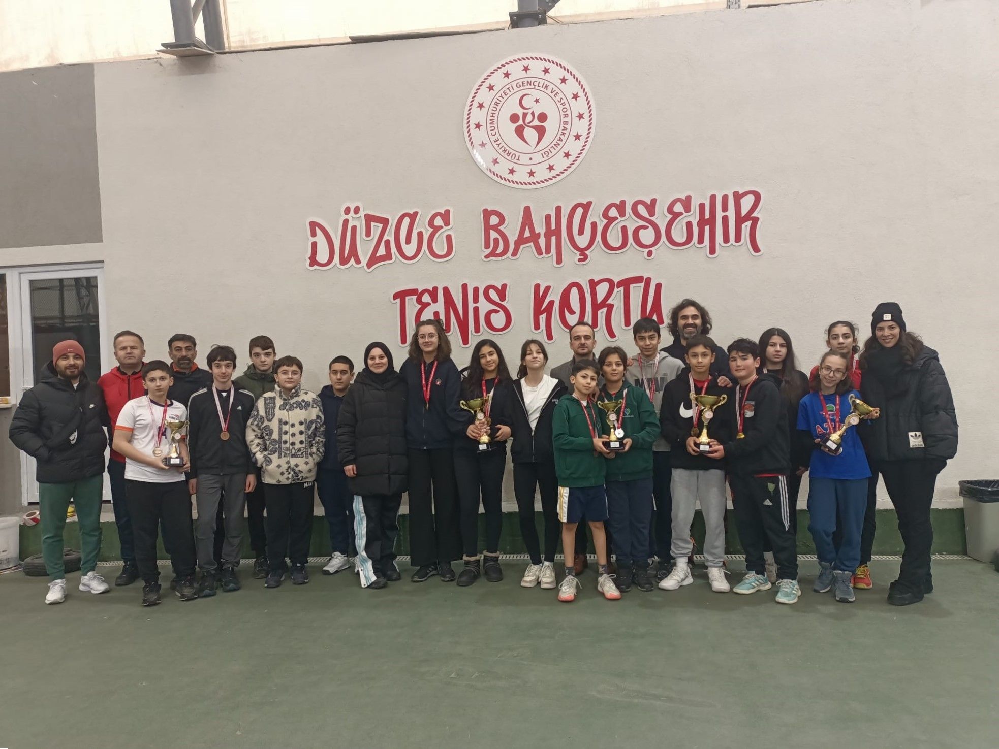 TENİS MÜSABAKALARI SONA ERDİ