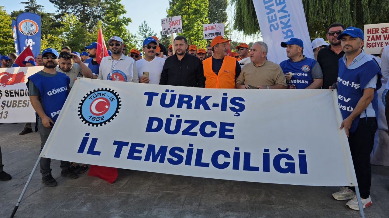TÜRK-İŞ'e Bağlı İşçilerden 81 İlde İş Bırakma Eylemi