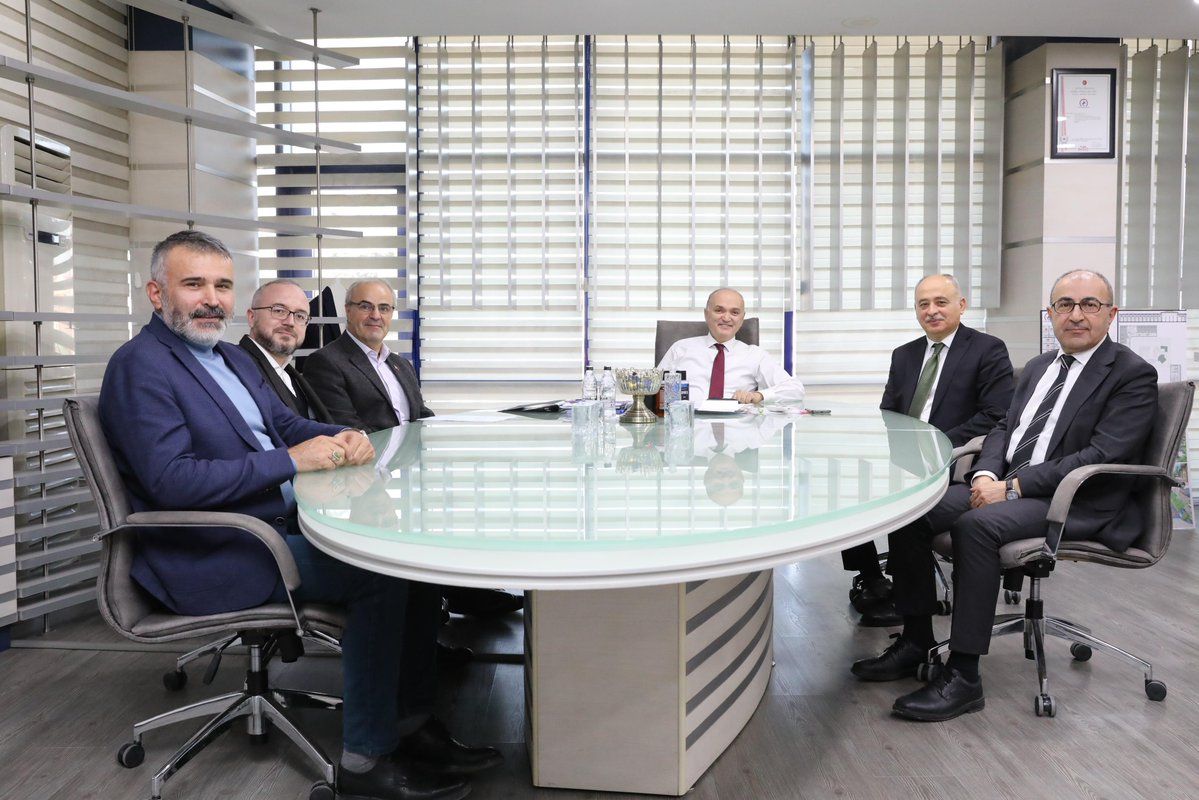 TUSAŞ VE AKADEMİSYENLERDEN BAŞKAN ÖZLÜ'YE ZİYARET