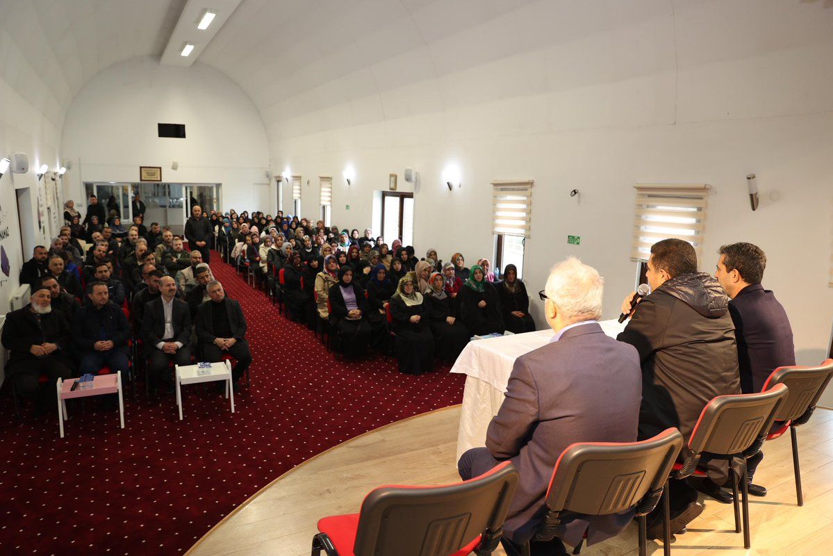 VALİ ASLAN KONURALP KIZ KUR'AN KURSU VELİ TOPLANTISINA KATILDI
