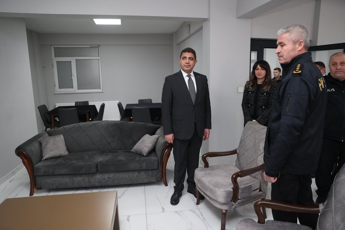 VALİ SELÇUK ASLAN'DAN DÜZCE POLİSEVİ?NE ZİYARET
