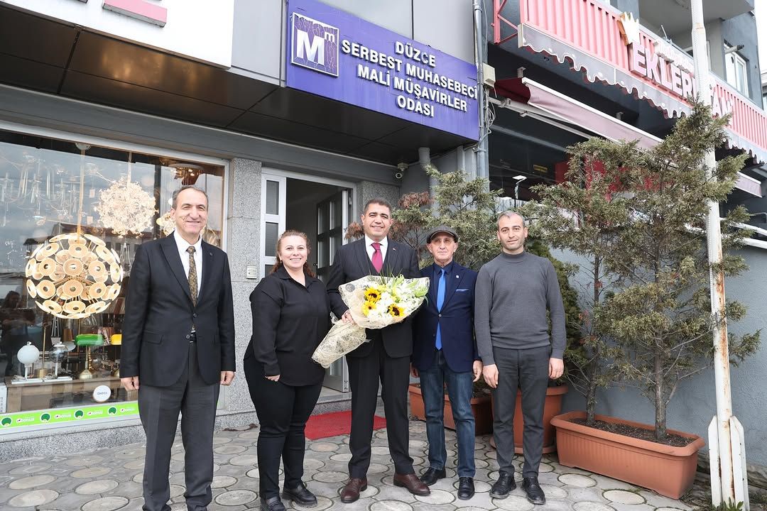 VALİ SELÇUK ASLAN'DAN MUHASEBE HAFTASI ZİYARETİ
