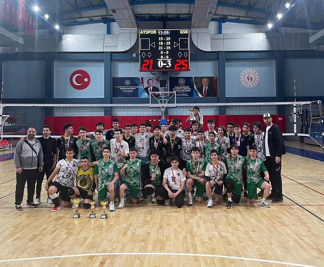 VOLEYBOL MAHALLİ LİGİ SONA ERDİ